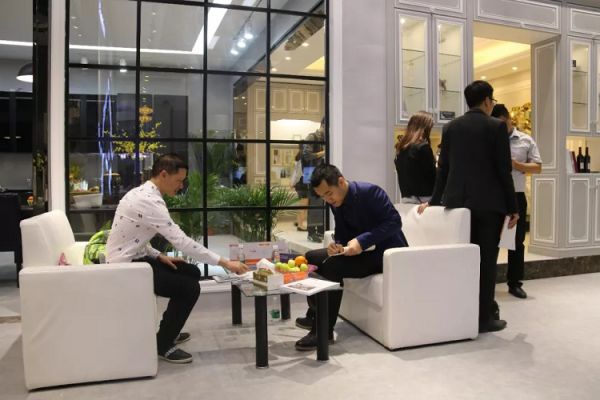 品牌大事|晾媽智能晾衣架亮相家具展，黑科技燃動廣州
