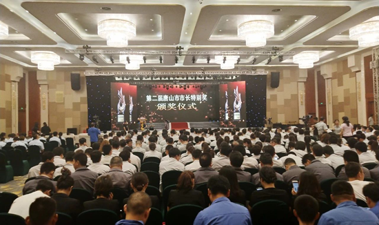 品牌人物|皓庭新風(fēng)董事長(zhǎng)王成榮獲“市長(zhǎng)特別獎(jiǎng)提名獎(jiǎng)”殊榮
