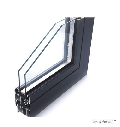 冬天寒氣逼人，不怕，這里有皇庭金門鋁合金門窗
