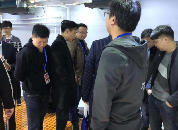 上海熱泵展開展首日，伊蕾科斯空氣能展區(qū)人氣爆棚！