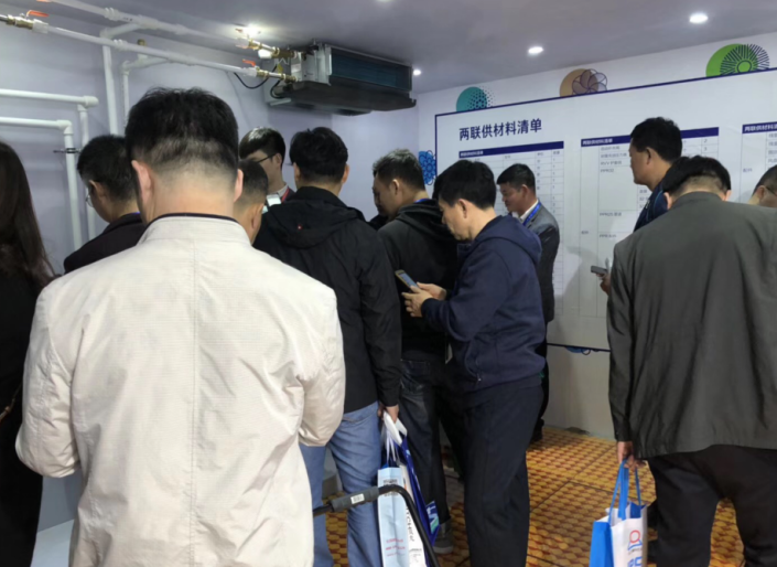 上海熱泵展開展首日，伊蕾科斯空氣能展區(qū)人氣爆棚！