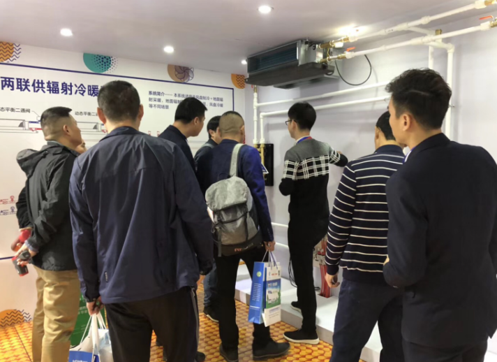 上海熱泵展開展首日，伊蕾科斯空氣能展區(qū)人氣爆棚！