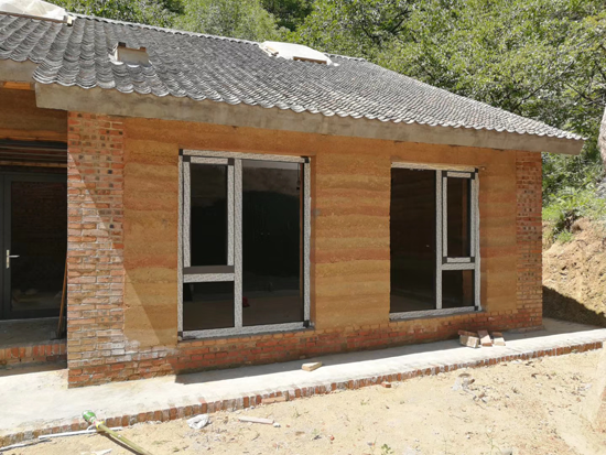農村自建房封窗戶安裝斷橋鋁門窗，便宜又安全 