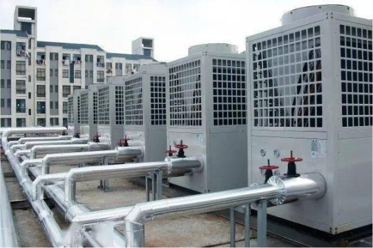 江蘇無錫衛(wèi)生學校案例，空氣能熱泵機組既能供暖又能提供熱水 
