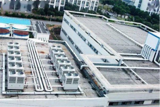 江蘇無錫衛(wèi)生學校案例，空氣能熱泵機組既能供暖又能提供熱水 