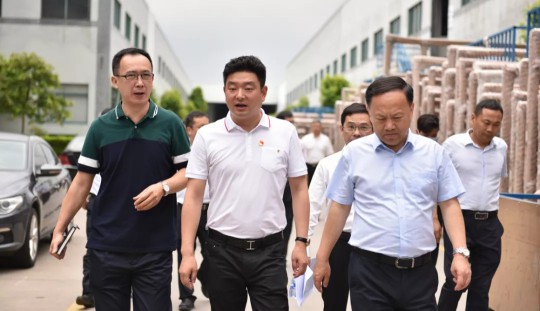 熱烈歡迎佛山市趙海副市長(zhǎng)一行蒞臨億合門(mén)窗調(diào)研指導(dǎo)