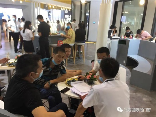 佰威國(guó)際門窗驚艷亮相廣州建博會(huì)，獲得無(wú)數(shù)點(diǎn)贊