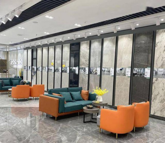 就在名都洛陽(yáng)，名優(yōu)店羅曼締克瓷磚旗艦店開業(yè)了