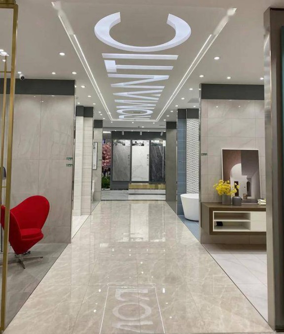 就在名都洛陽(yáng)，名優(yōu)店羅曼締克瓷磚旗艦店開業(yè)了