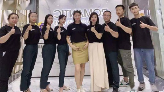 就在名都洛陽(yáng)，名優(yōu)店羅曼締克瓷磚旗艦店開業(yè)了