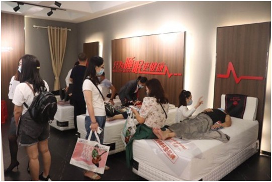展會(huì)第三天，智能健康床墊益脈通，熱度不減!